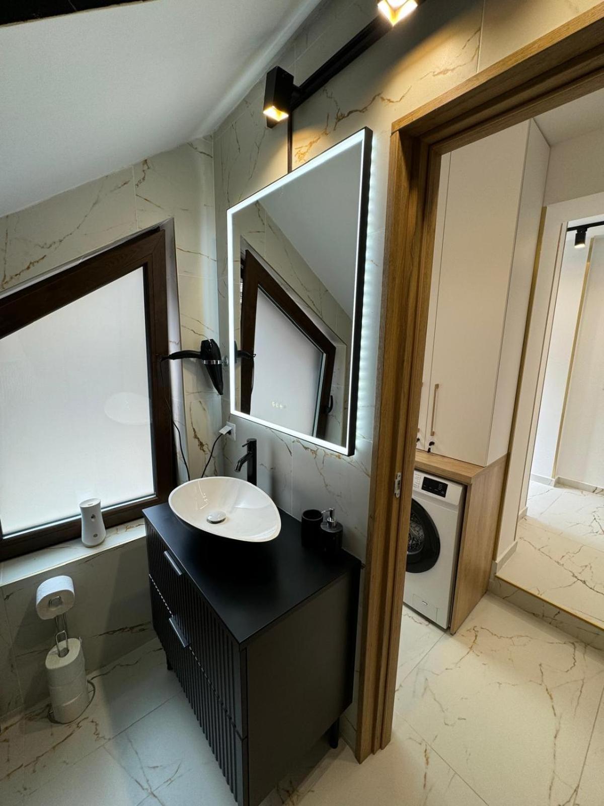 Iasi Ultra Central Apartment Self Check-In Dış mekan fotoğraf